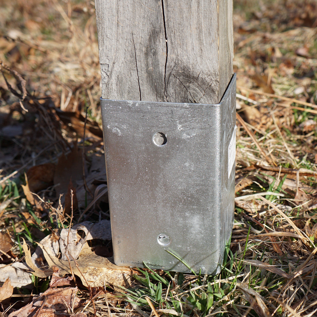 Anclaje galvanizado en caliente para postes de madera de 4x4