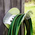 Soporte de manguera de jardín de aluminio fundido para montar en la pared, 40,6 cm de ancho