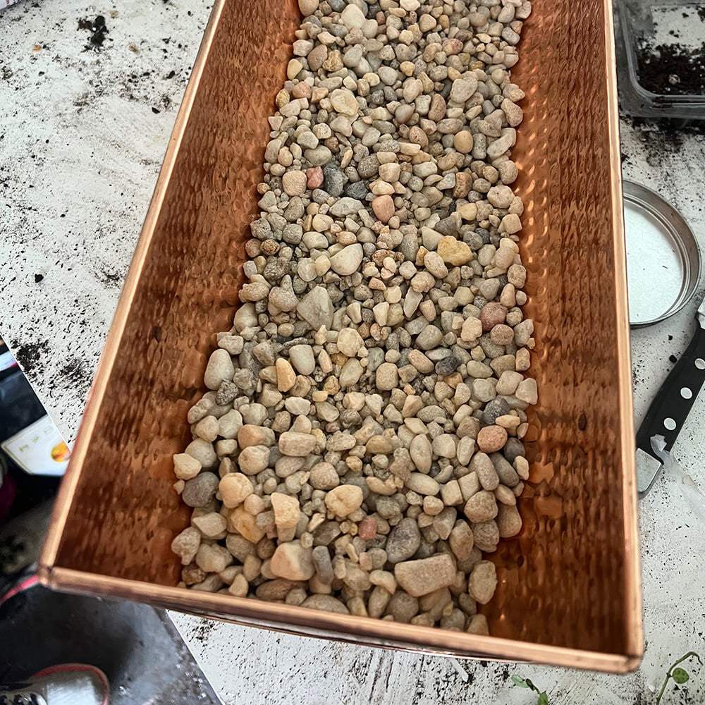 Jardinera de Cobre Macizo Martillado Pequeña para Ventana para Jardines Exteriores