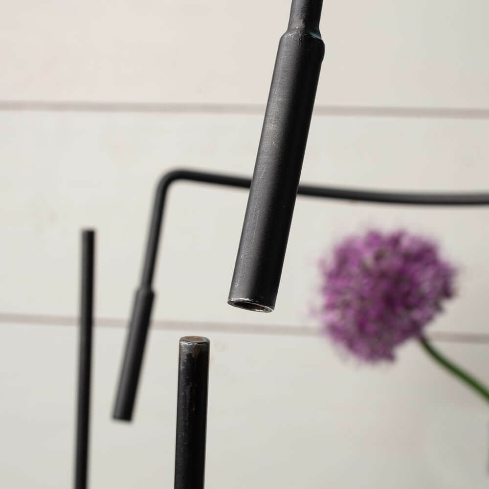 Estacas semicirculares de metal negro para soporte de plantas de jardín, tamaño mediano