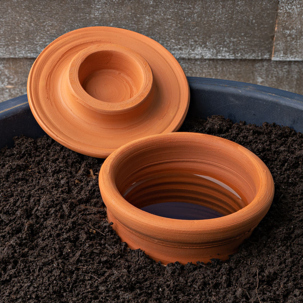 Hidratador de jardín de terracota para jarrón tradicional